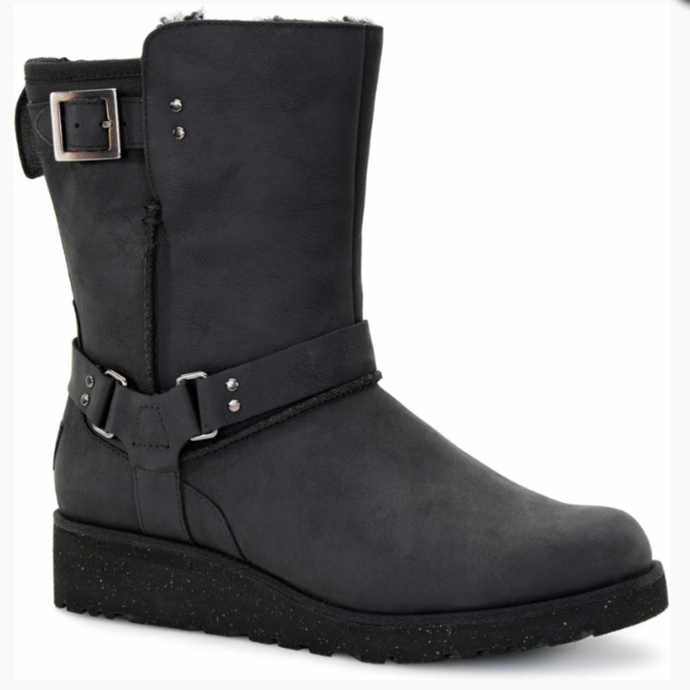 UGG Maddox Boot